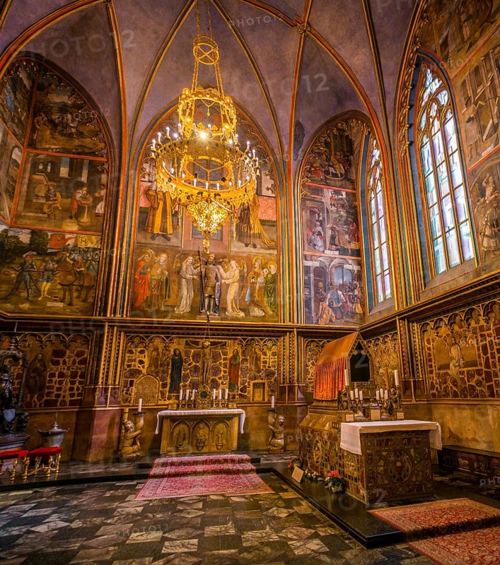 Side chapel
