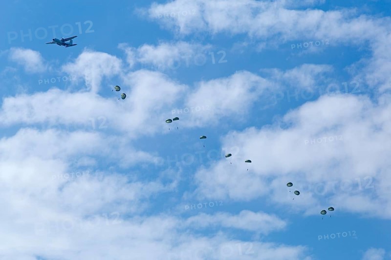 Skydivers near Langenargen