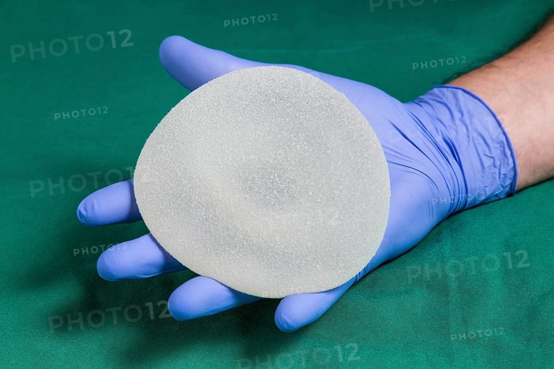 Silicone breast implant