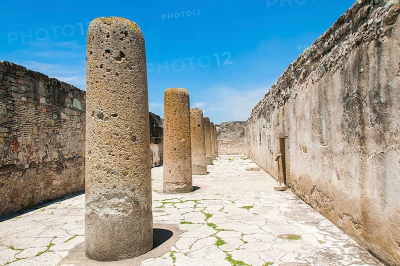 Group of columns