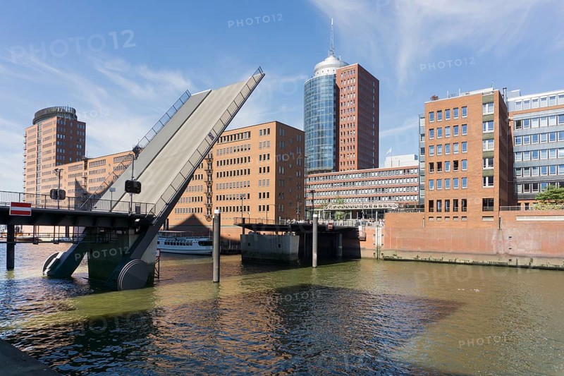 Mahatma Gandhi drawbridge
