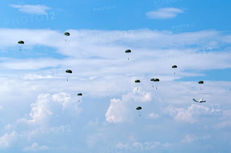 Skydivers near Langenargen