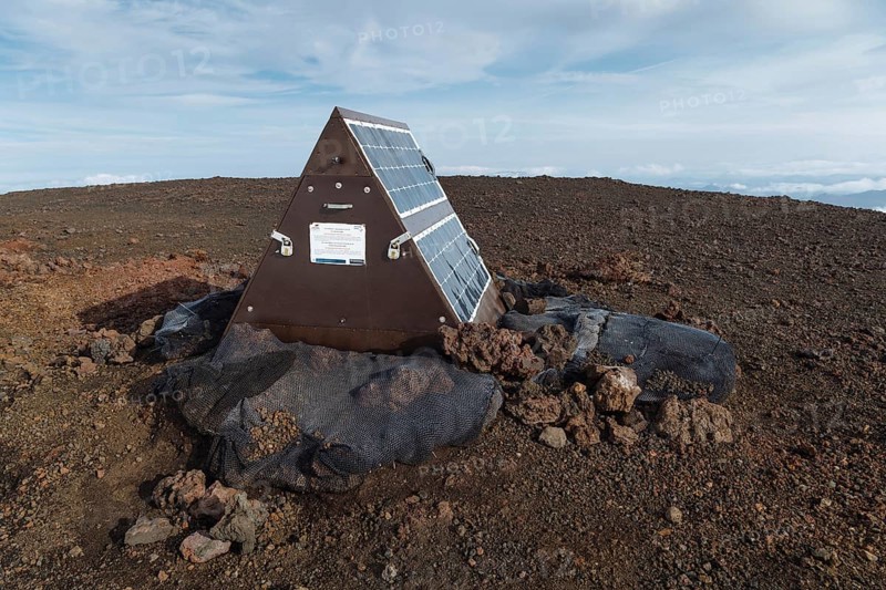 Measuring station at the summit
