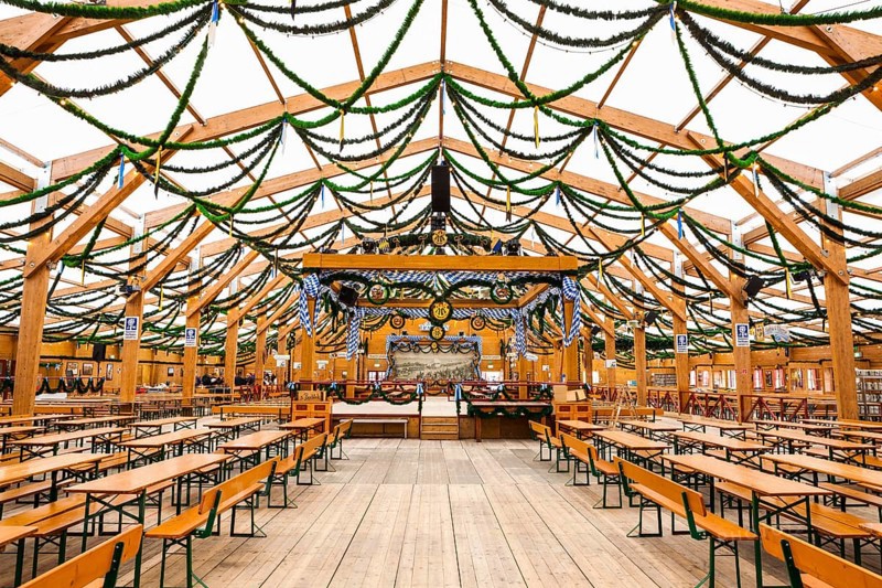 Construction of a marquee tradition