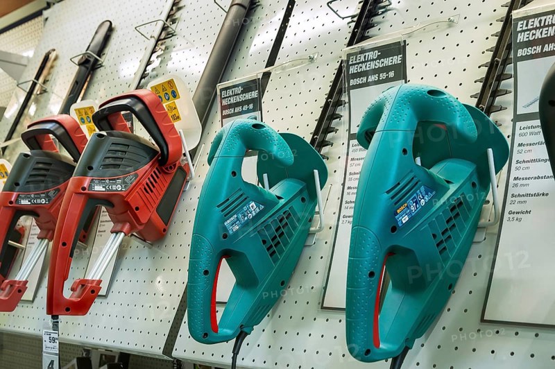 Electric hedge trimmers