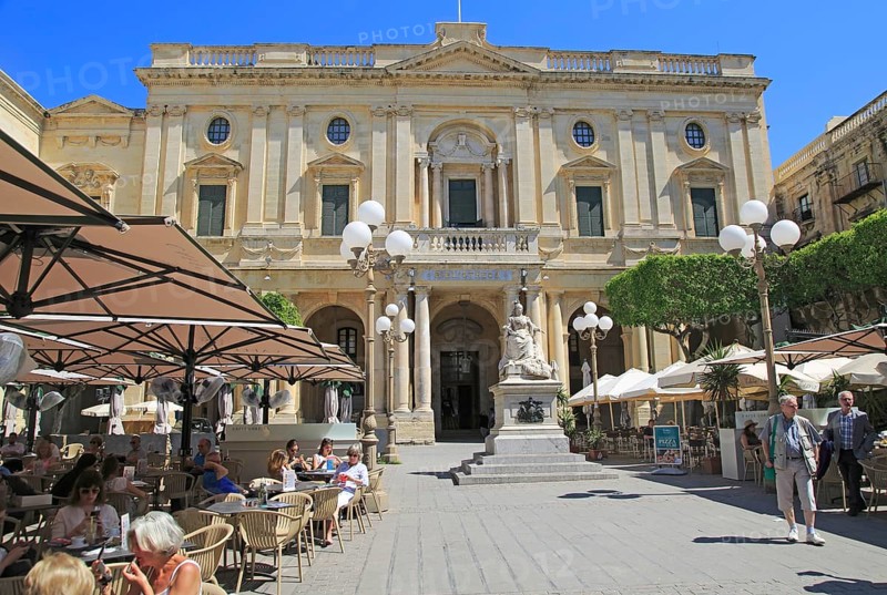National Library and cafes in Republic Square