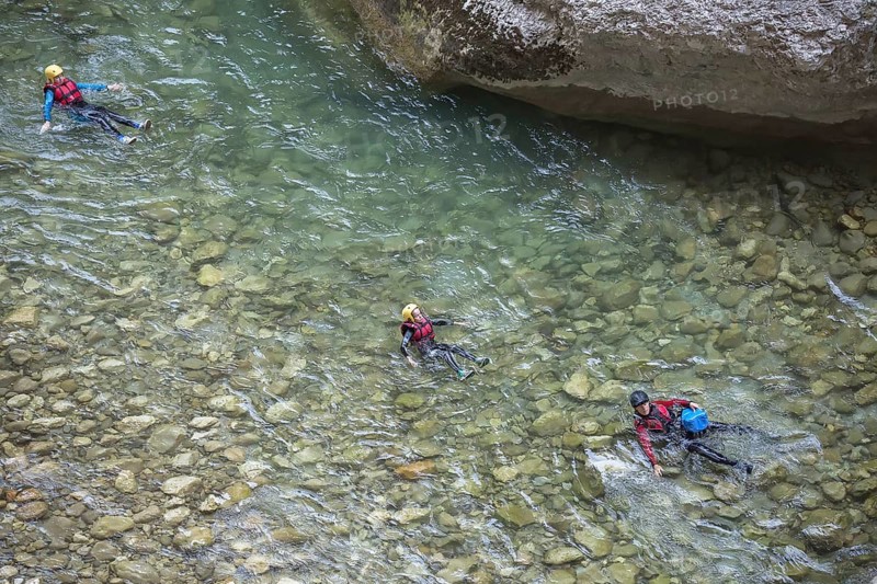 People canyoning in the Gorges du Verdon