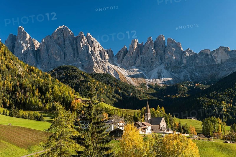 Geislerspitzen and Church of St. Magdalena