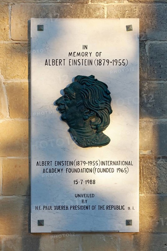 Memorial plaque for Albert Einstein