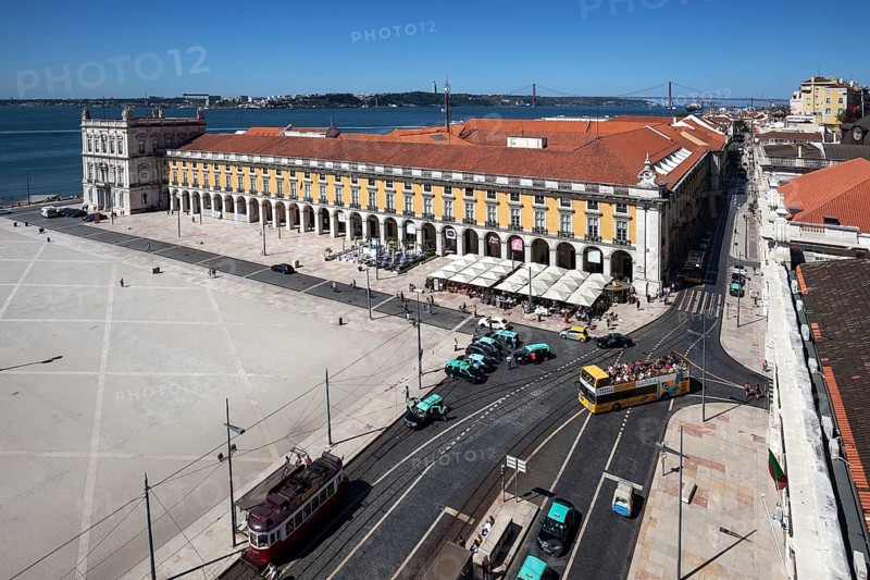 View from the Triumphal Arch of Rua Augusta