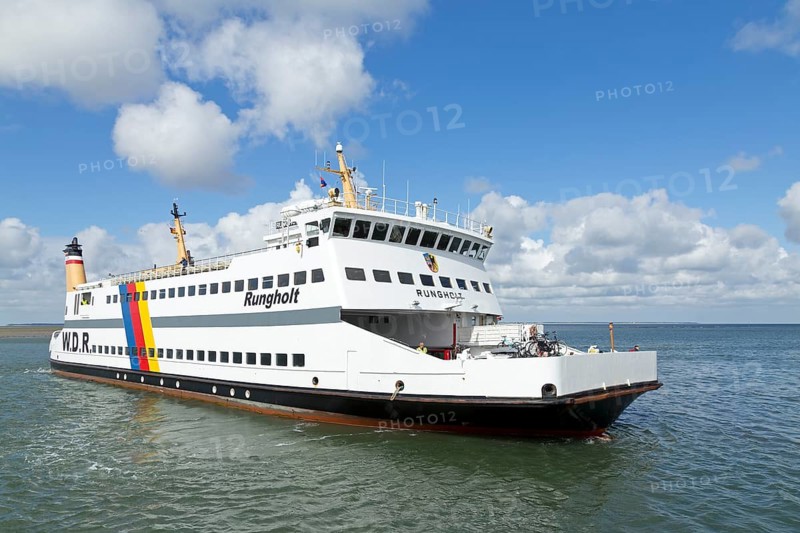 Ferry at the port of Wittdun
