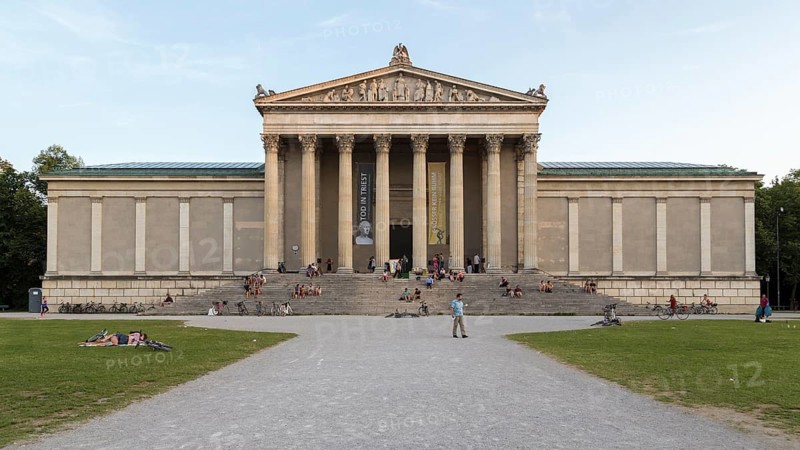 State Collections of Classical Antiquities