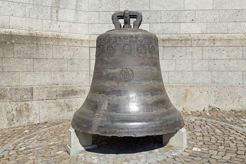 Bell