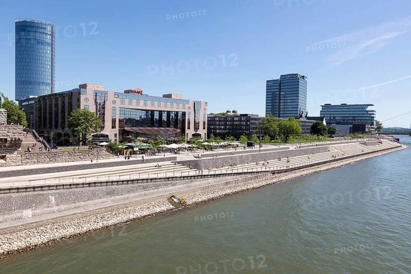 Freitreppe on the Rheinboulevard