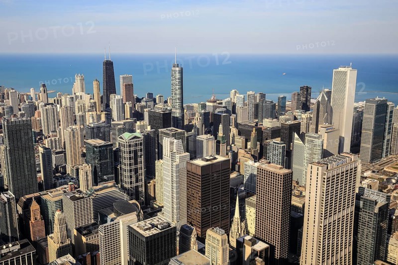 Skyline in front of Lake Michigan