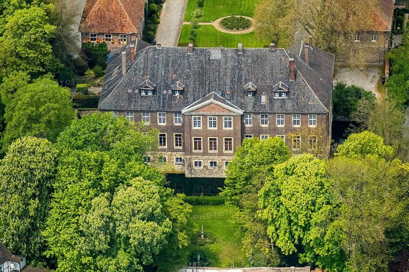 Castle Drensteinfurt at river Werse