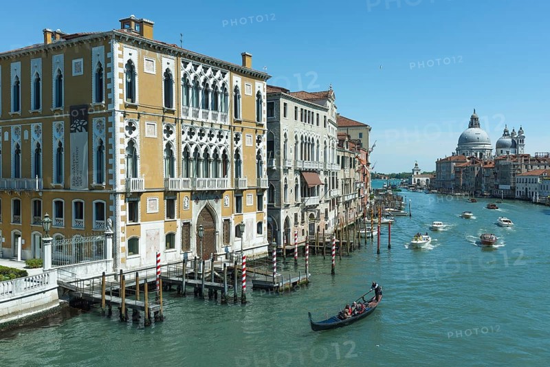 Canale Grande wit the Palazzo Cavalli-Franchetti and Palazzo Barbaro
