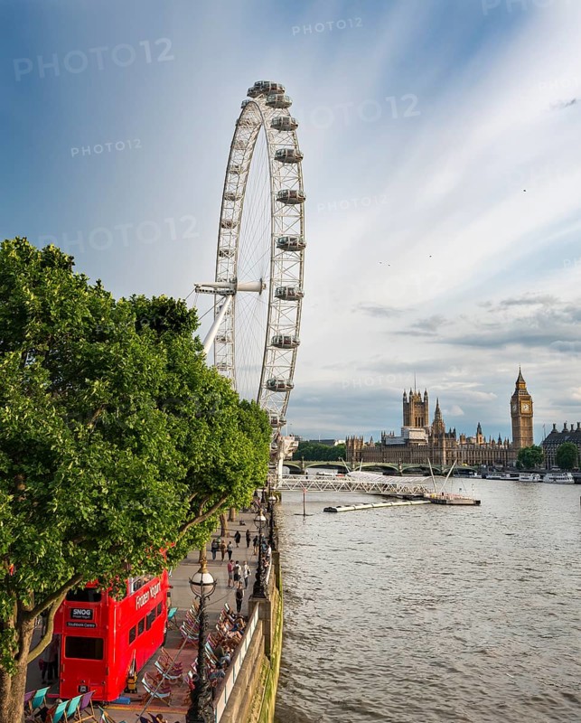 View over the Thames from Golden Jubilee Bridge