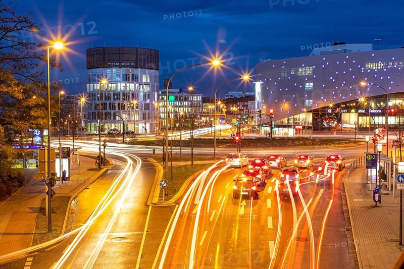 Evening city traffic in Essen