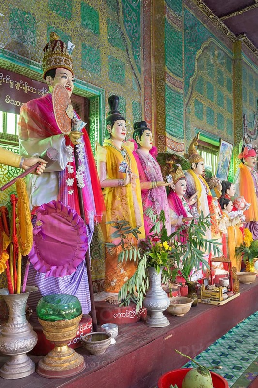Mahagiri Nats statues