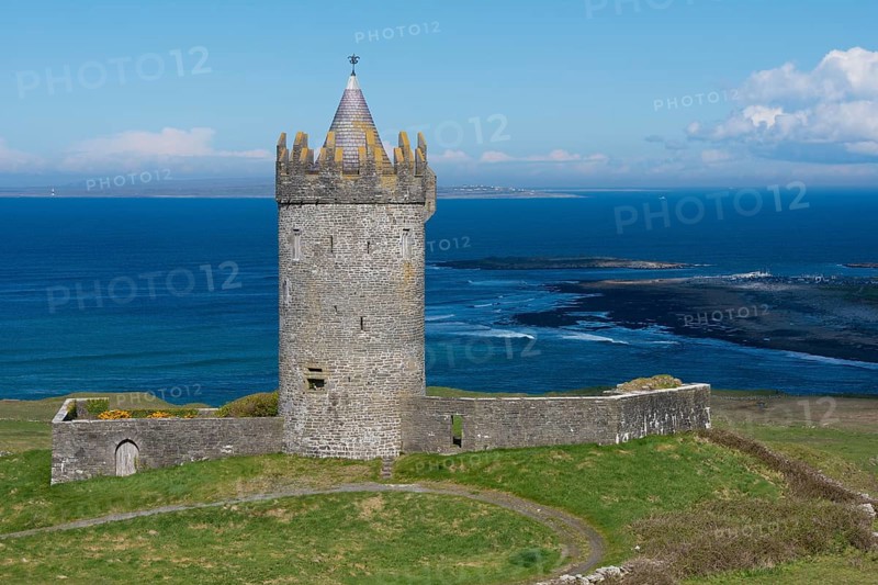 Doonagore Castle