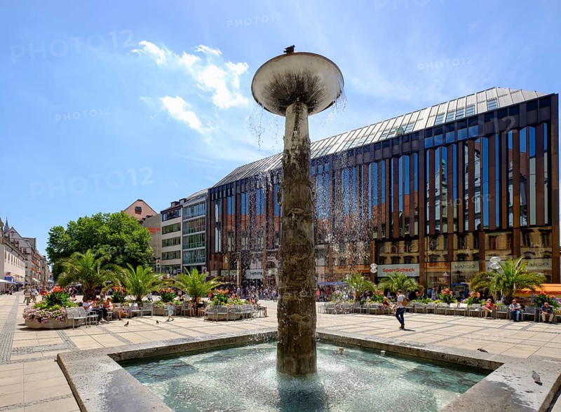 Richard-Strauss fountain