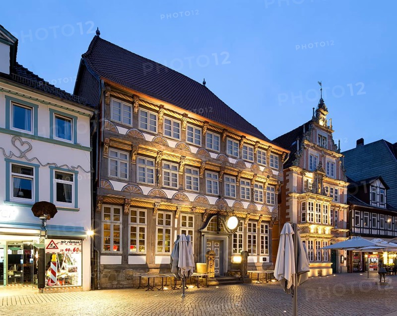 Stiftsherrenhaus and Leisthaus