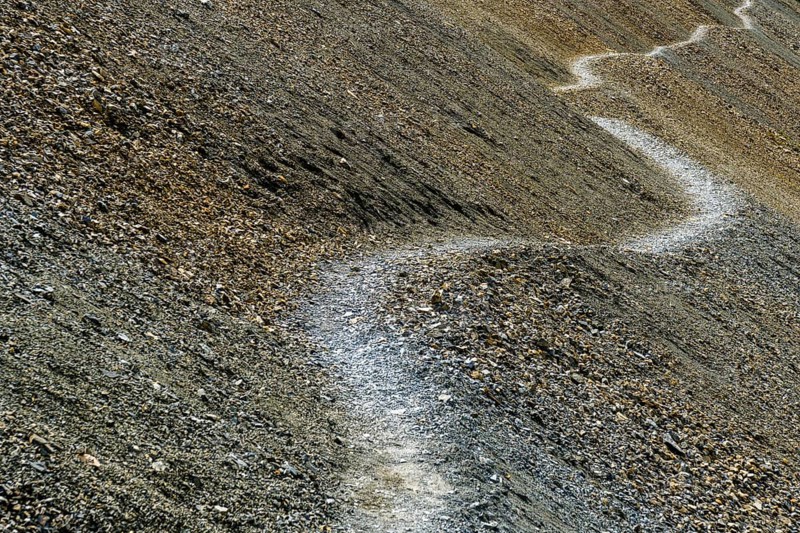 Trekking route to Tilicho Lake
