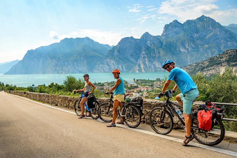 Cyclists on the Via Europa