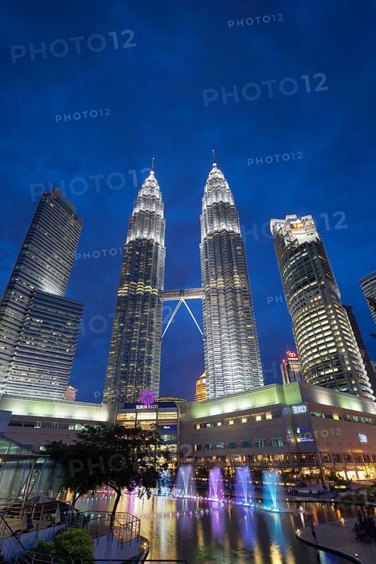KLCC Lake Symphony Water Fountain Show
