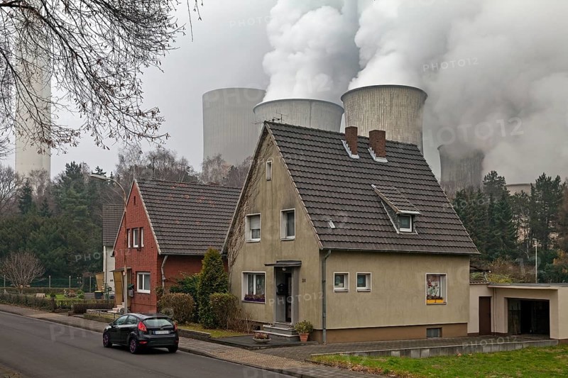 Houses in front of power plant Niederaussem