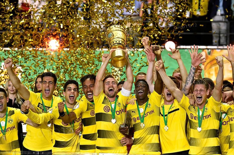 BVB Borussia Dortmund 09 celebrating title 2017