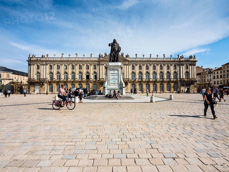 Monument Stanislas with City Hall