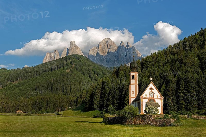 Church St. Johann in Ranui with Odle Group mountain range