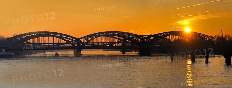 Freeport Elbe Bridge