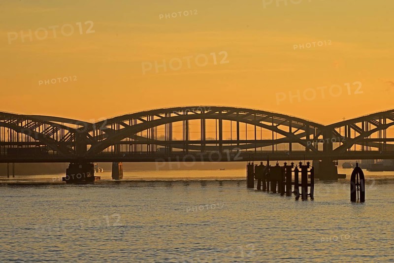 Freeport Elbe Bridge