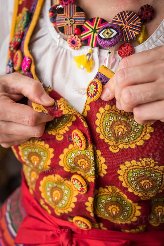 Button maker