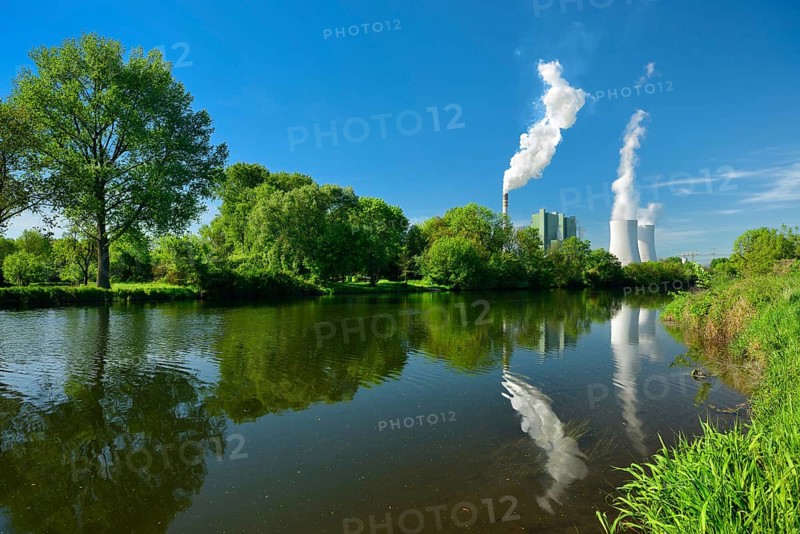 Steaming lignite-fired power plant on the Saale River