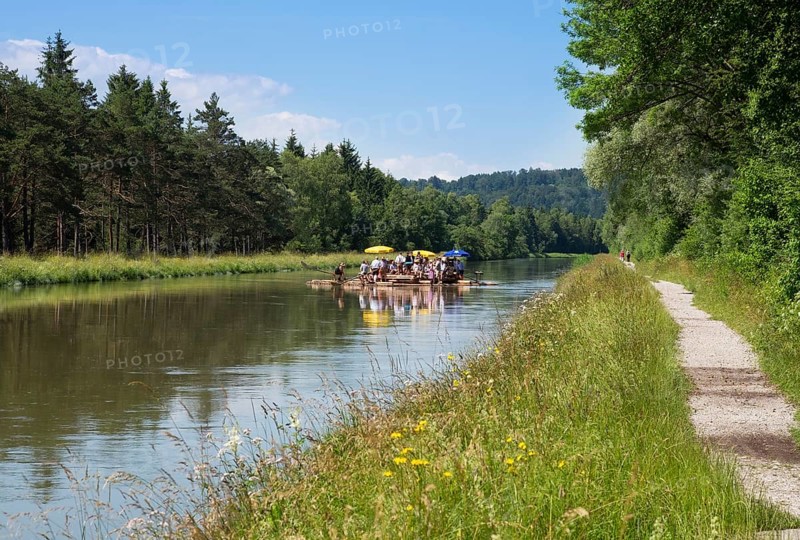 Raft on the Isar Canal