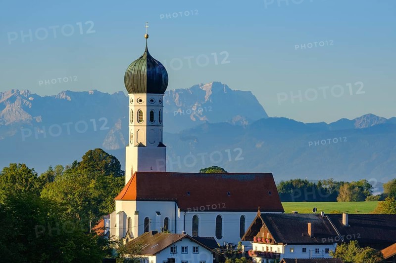 Parish church Maria Himmelfahrt in Munsing