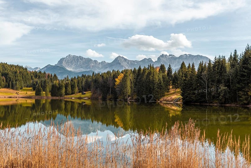 Lake Geroldsee in autumn