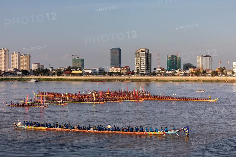 Dragon boats at Bon Om Touk Water Festival on Tonle Sap River