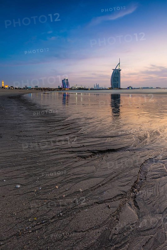 Luxury hotel Burj al Arab and Jumeirah Beach