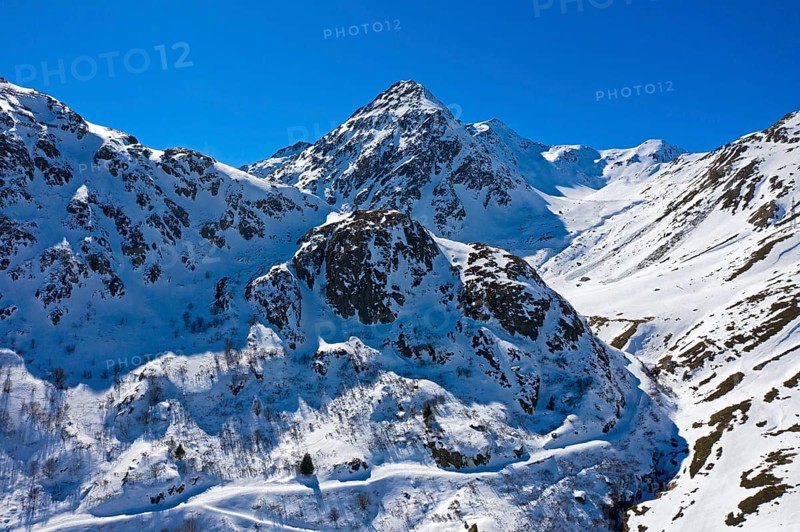 Summit Pointe des Lacerandes at the Great St. Bernhard Pass