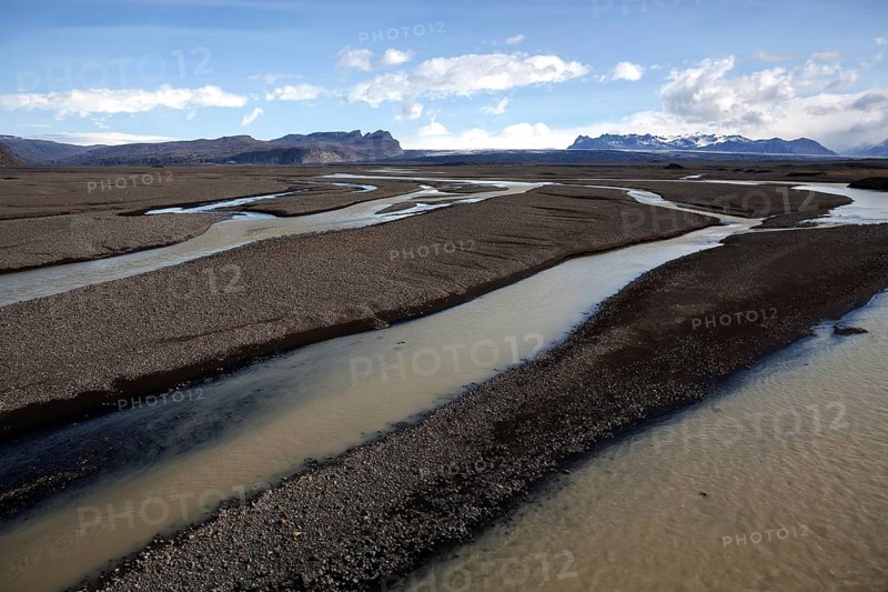 Glacial runoff permeate the volcanic sand plain Skeidararsandur