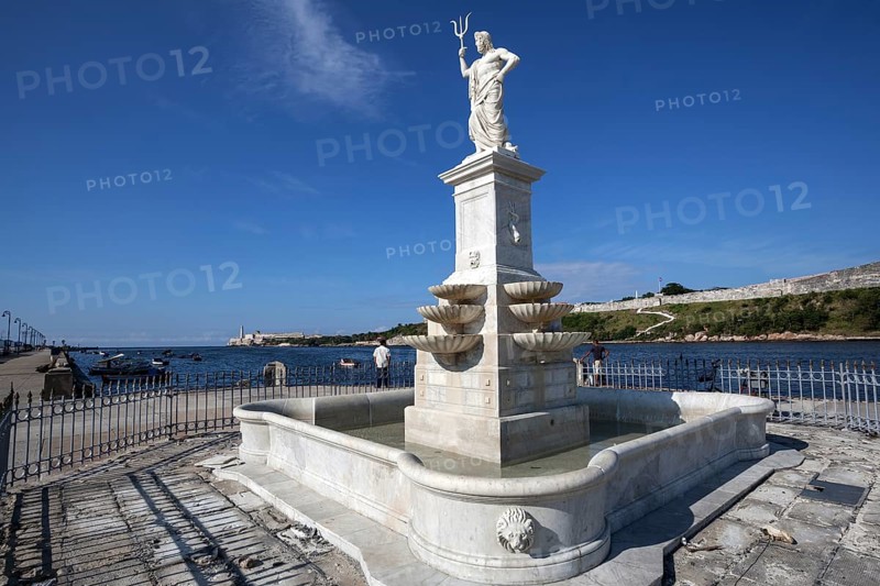 Neptune statue at the Malecon