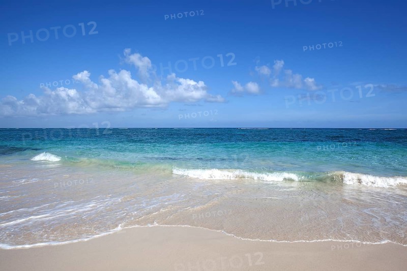 Turquoise sea at the beautiful beach of Playa Maguana in Baracoa