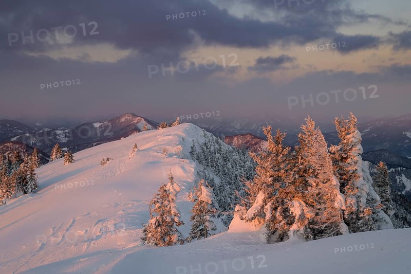 Sunrise in winter at Unterberg