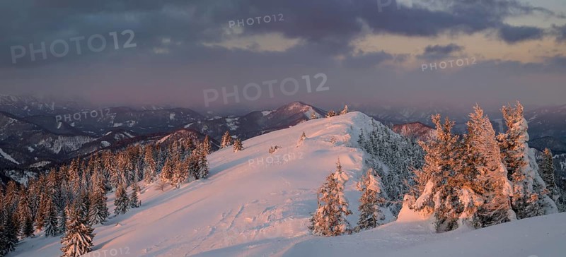 Sunrise in winter at Unterberg