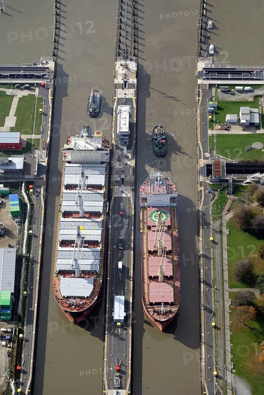 Cargo ships at Brunsbuttel Lock